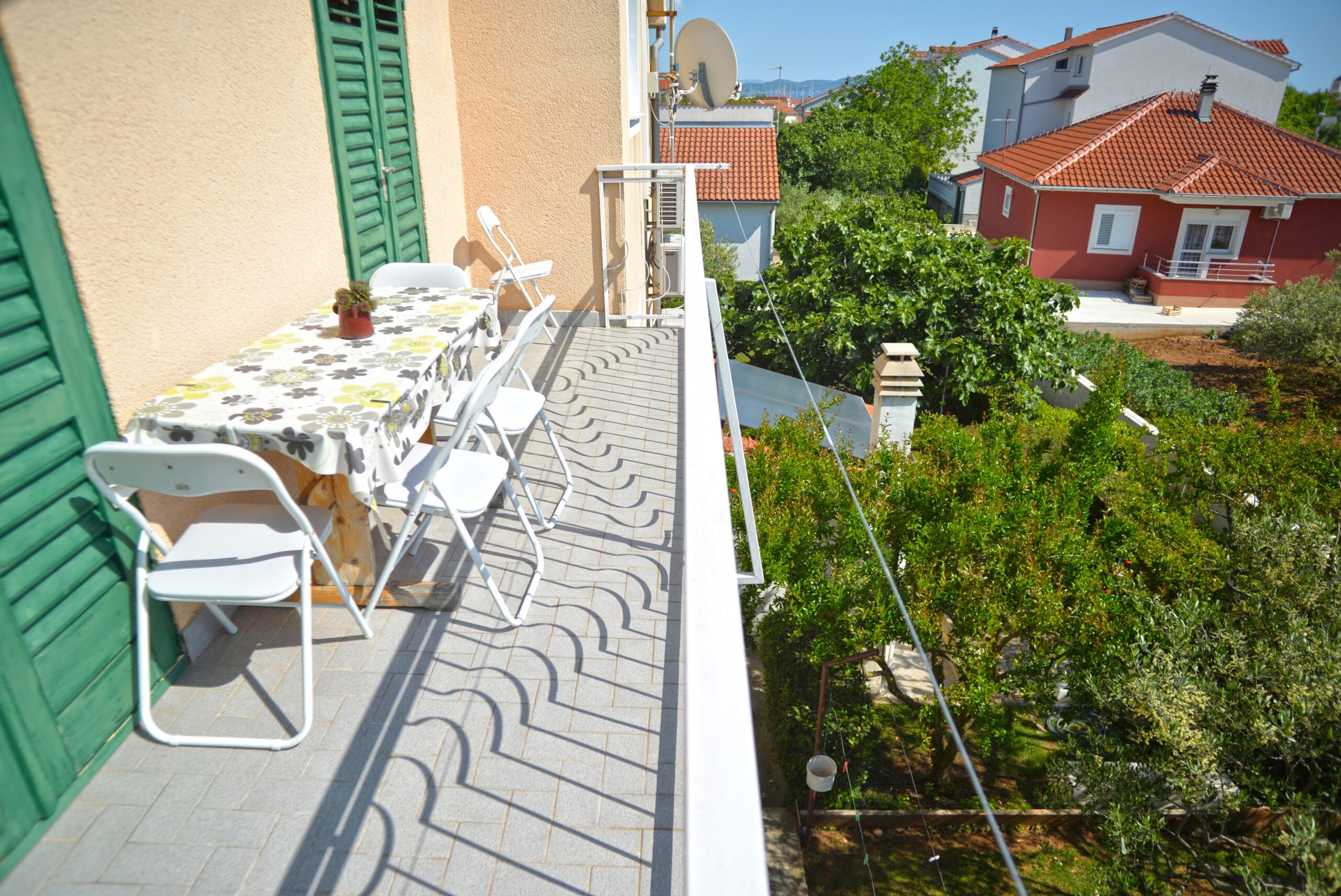 Terasa apartmana Vinko s pogledom na more – smještaj Vodice