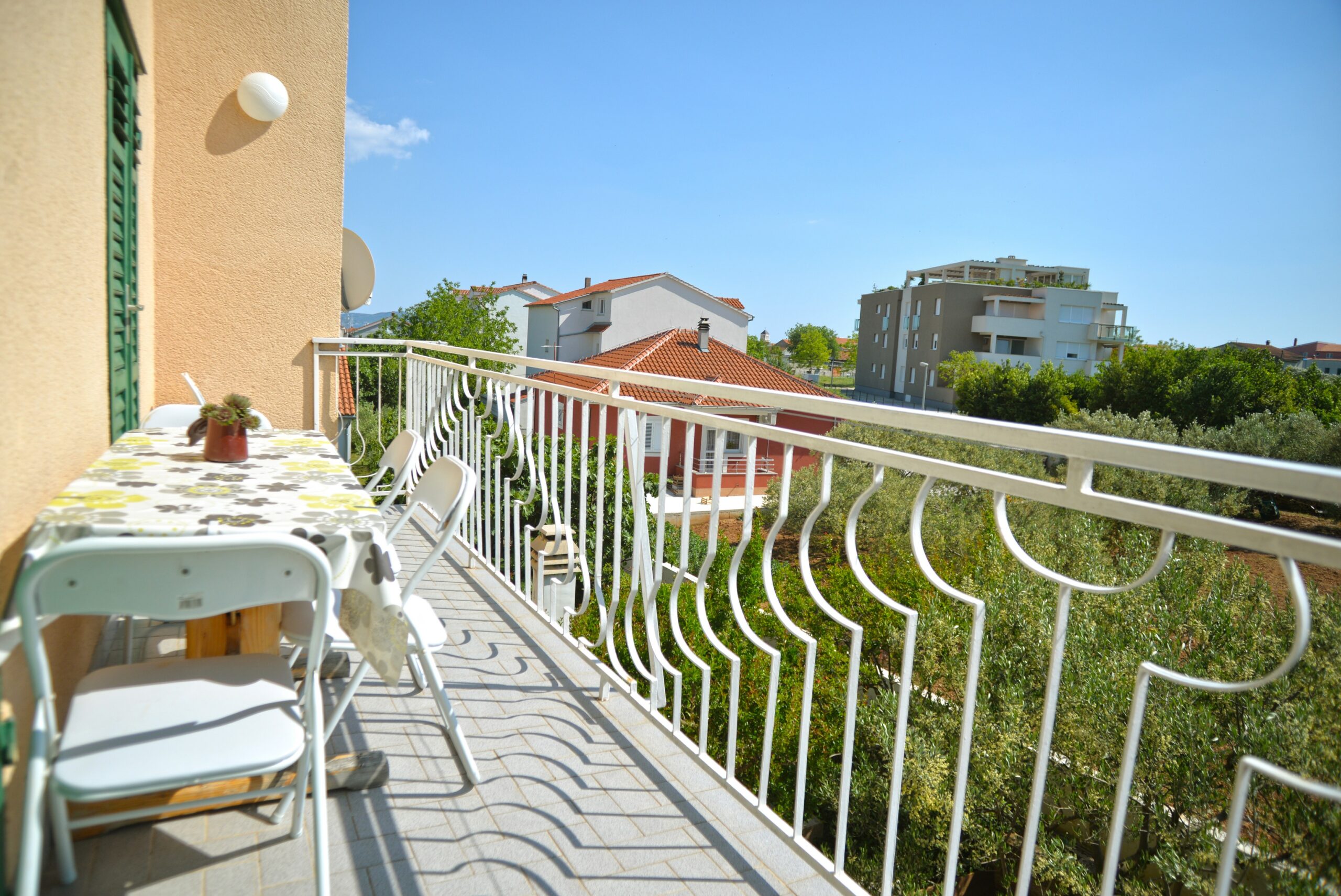 Terasa drugog kata s morskim pogledom – smještaj Vodice