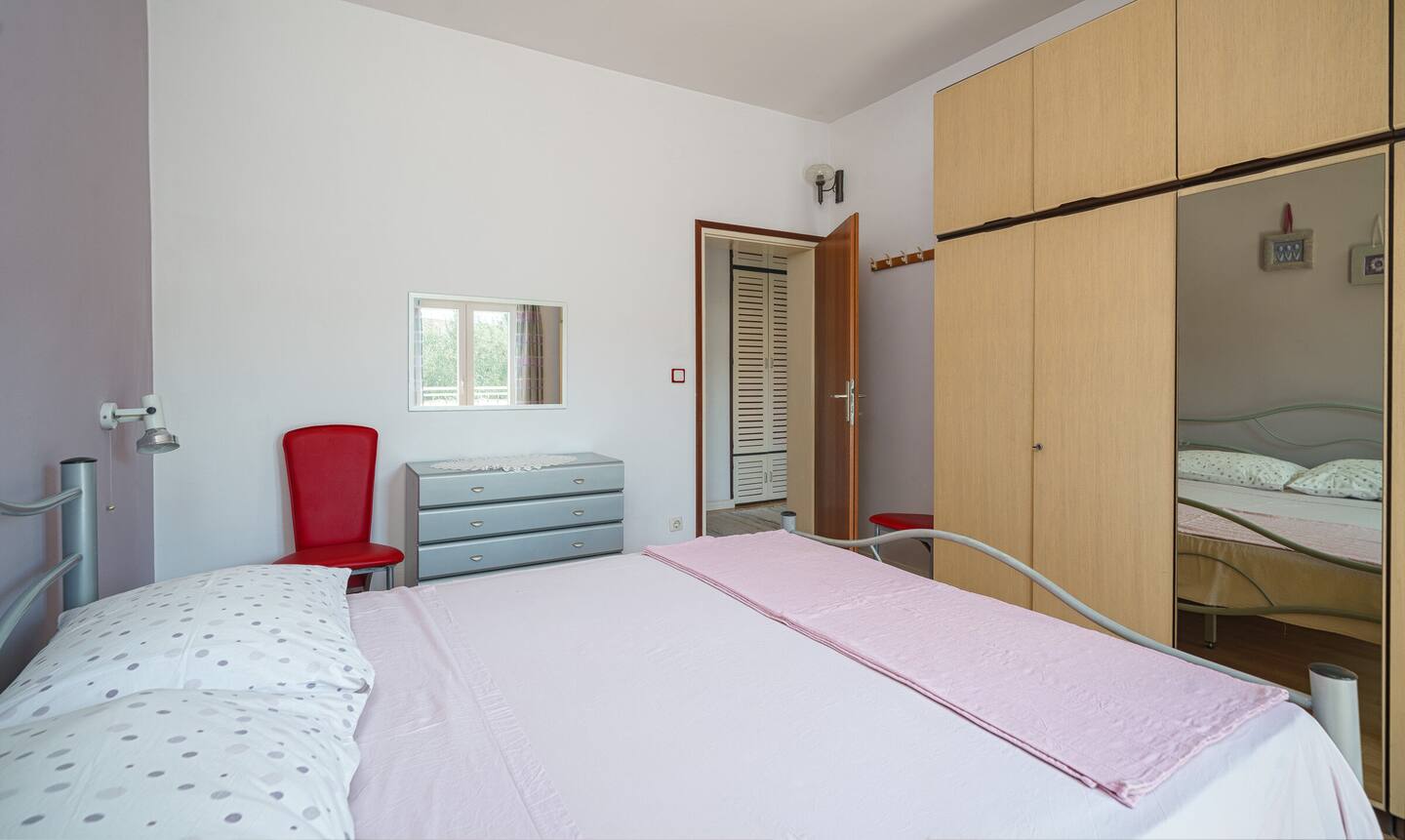 Soba s balkonom, privatni smještaj Vodice