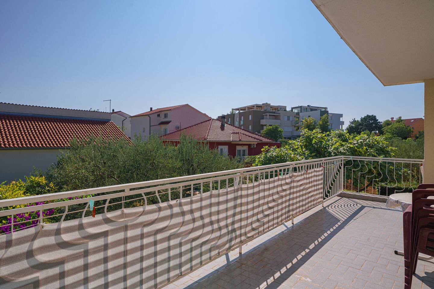 Pogled s balkona apartmana Vinko, privatni smještaj Vodice